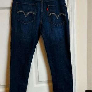 LEVIS MIDRISE SKINNY JEANS SIZE 8